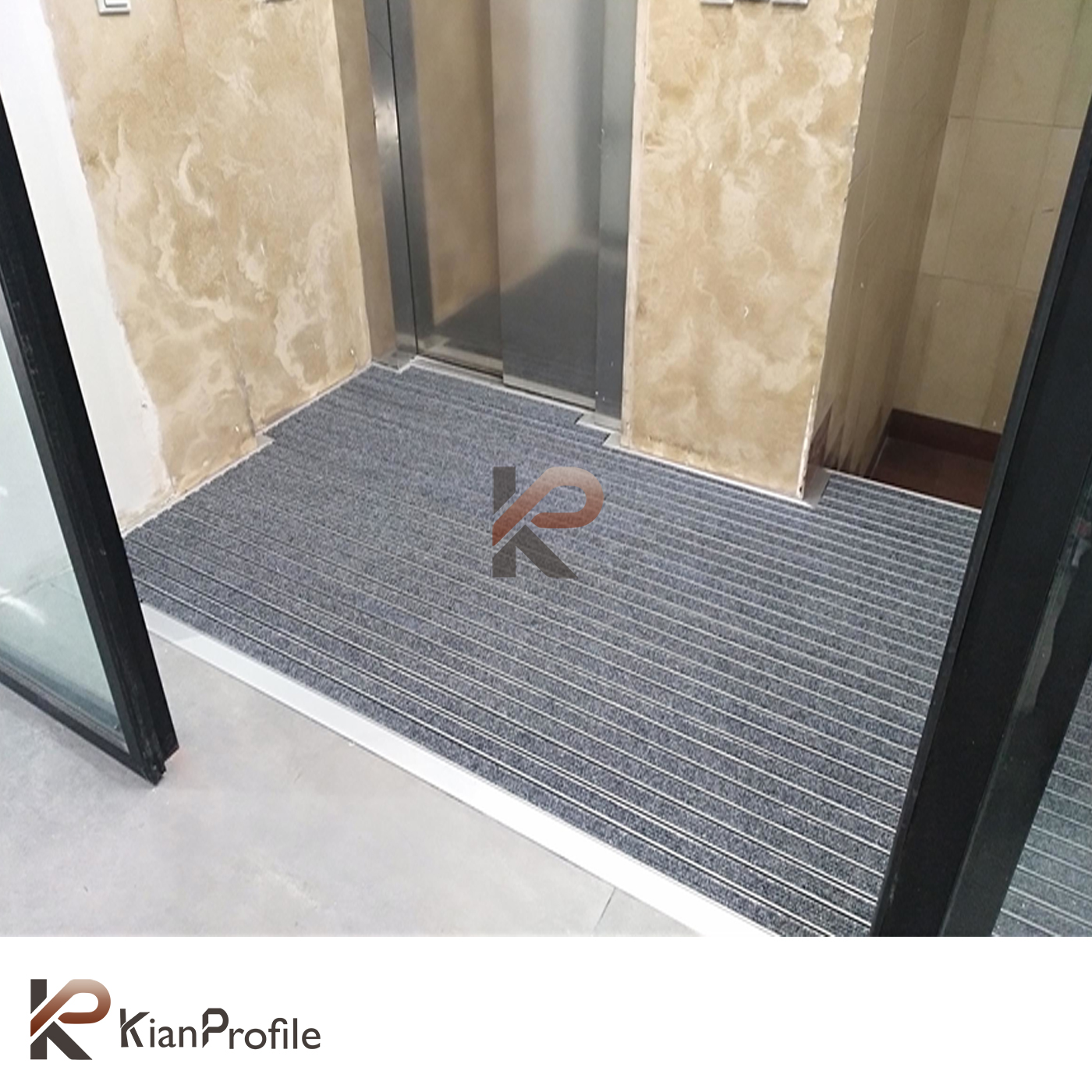 پادری آلومینیومی 1/8 سانتی کد D140 با رویه موکت