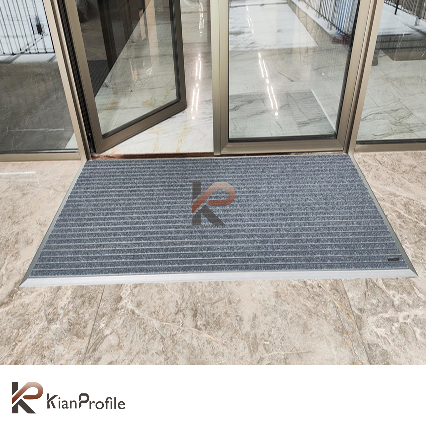 پادری آلومینیومی 1/8 سانتی کد D140 با رویه موکت