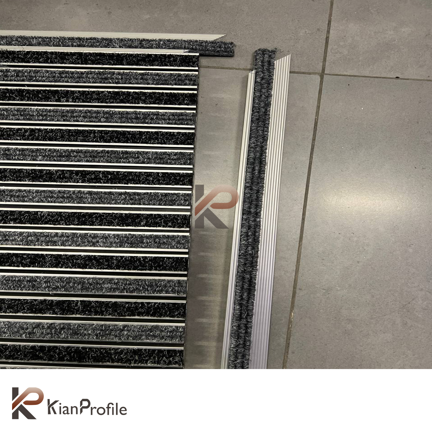 پادری آلومینیومی دو سانتی کد D300 با رویه موکت