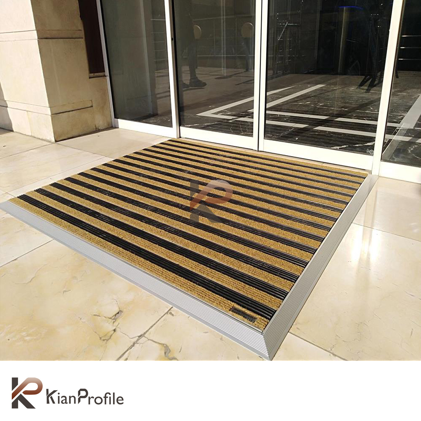 پادری آلومینیومی 1/8 سانتی کد D145 با رویه PVC و موکت