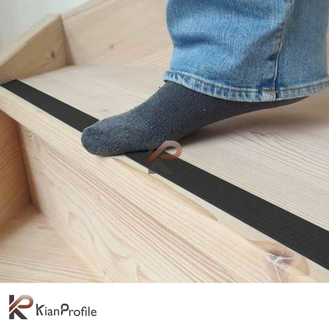 ترمز پله پی وی سی 6 سانتی بدون چسب کد T8-1