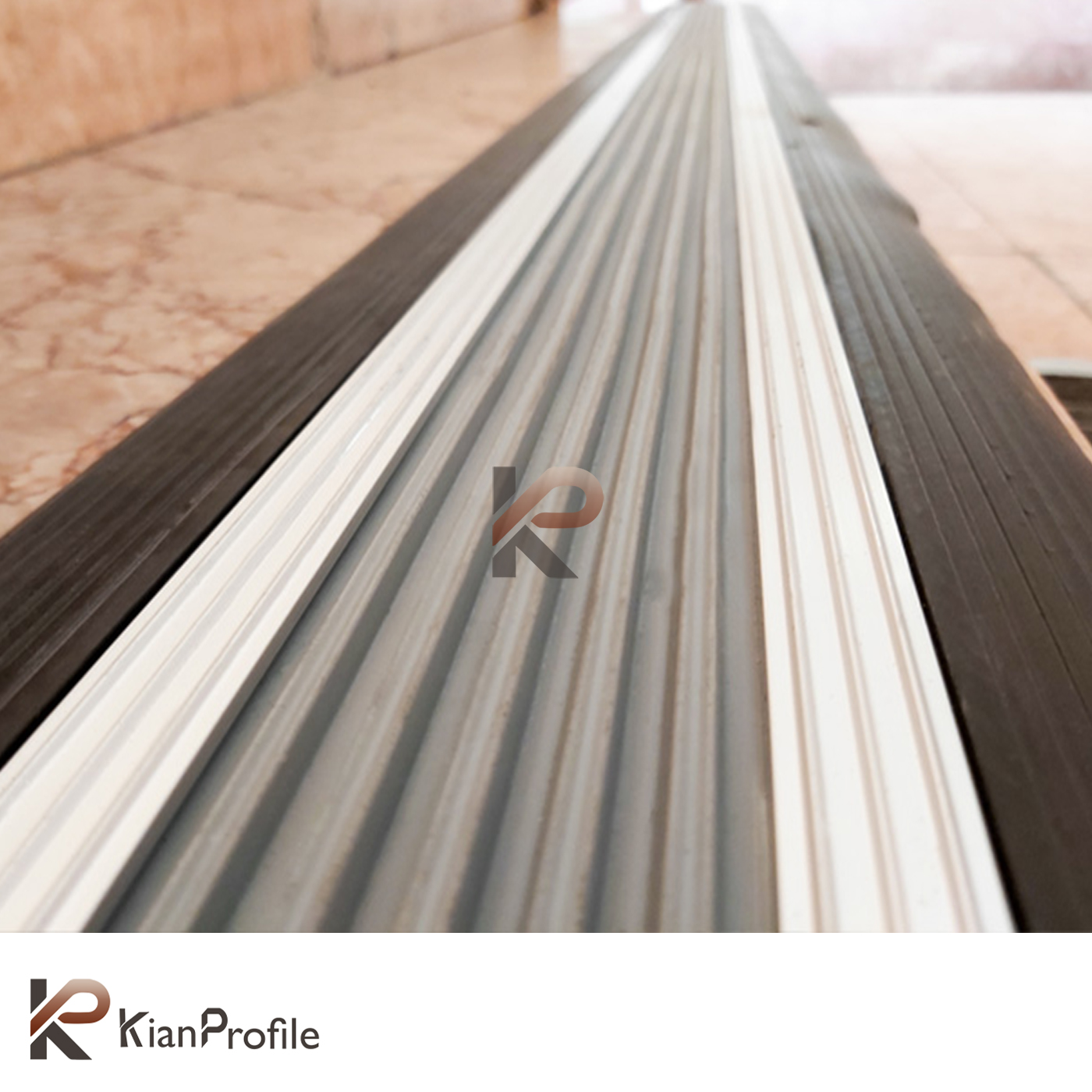 ترمز پله آلومینیوم پی وی سی تخت کد T10