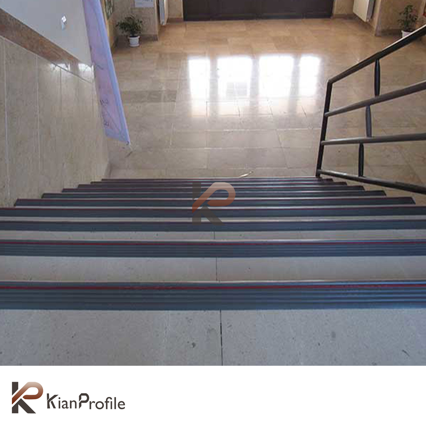 ترمز پله پی وی سی 6 سانتی پشت چسبدار کد T8