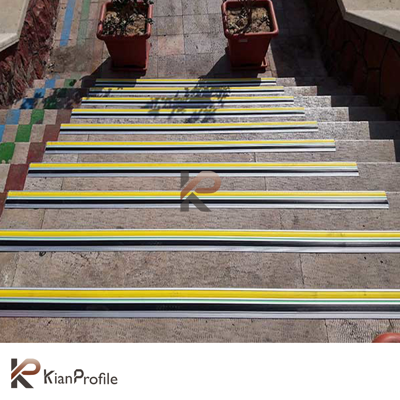 ترمز پله آلومینیومی دو کانال نبشی با رویه PVC کد T2