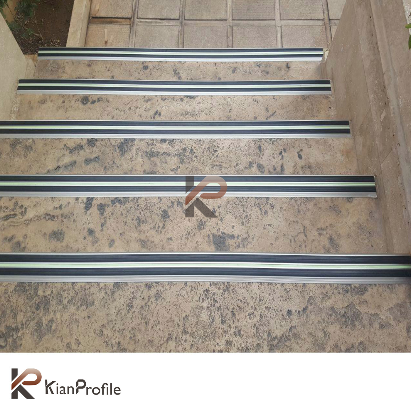 ترمز پله آلومینیومی دو کانال نبشی با رویه لاستیک کد T2-R