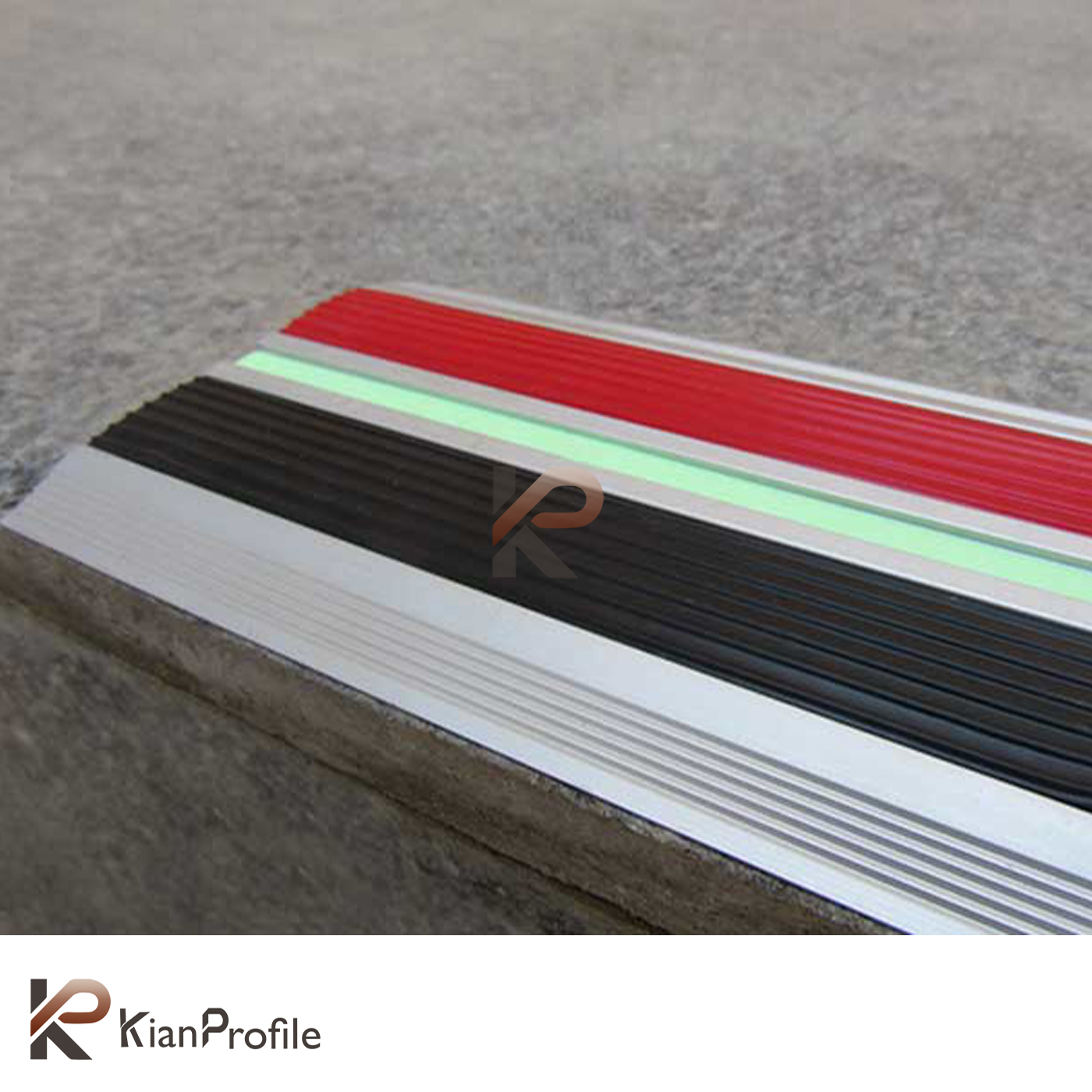 ترمز پله آلومینیومی دو کانال تخت با رویه PVC کد T4