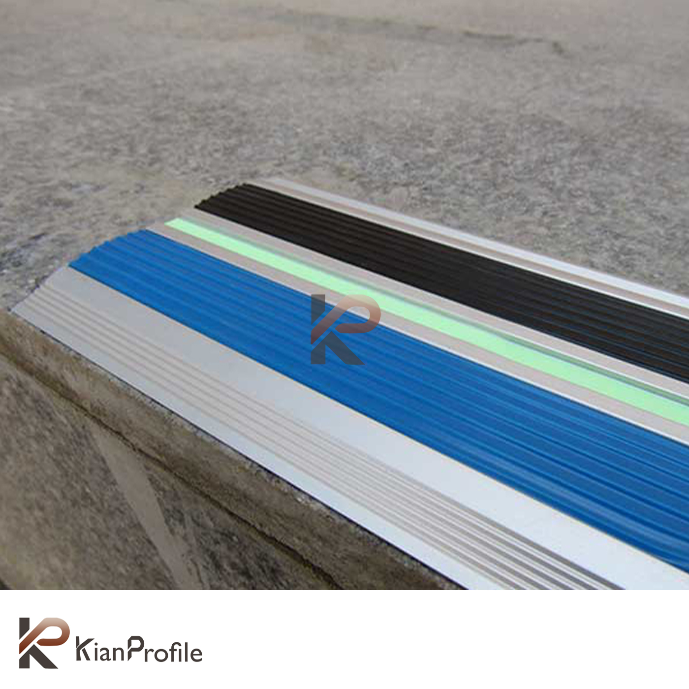 ترمز پله آلومینیومی دو کانال تخت با رویه PVC کد T4