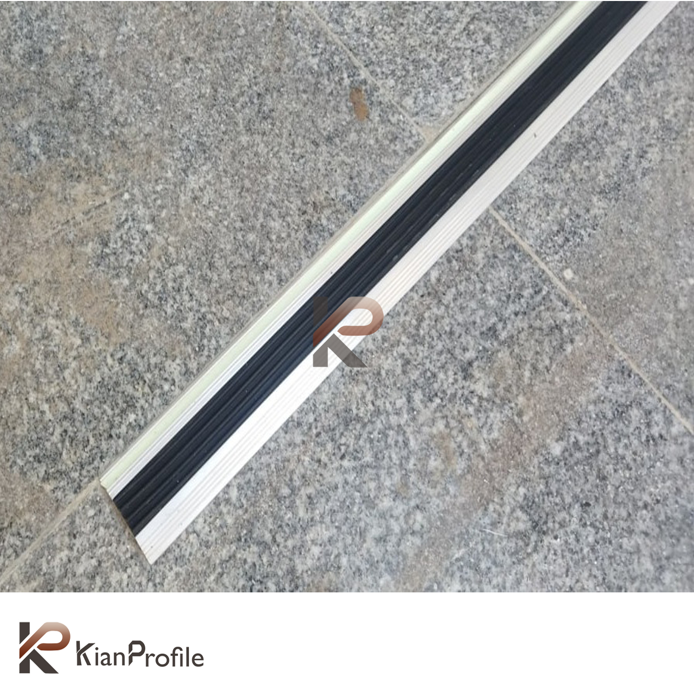 ترمز پله آلومینیومی تک کانال تخت با رویه لاستیک کد T4-1